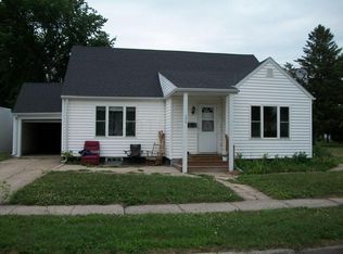 306 W 3rd Ave S, Ada, MN 56510