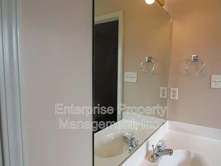 9740 Riggin Dr — Photo 15