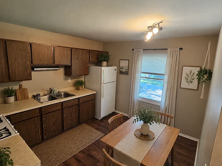 332 Maplewood Dr #338A — Photo 6