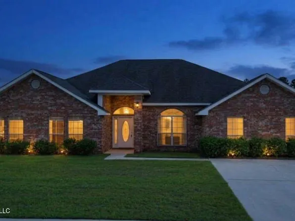 15250 Camelot Dr, Diberville, MS 39540