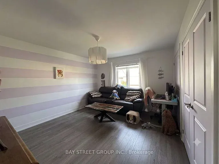 51 Dominion Cres — Photo 19