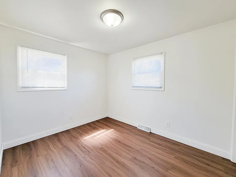 5822 Balsam Rd — Photo 13