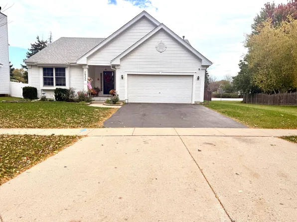 7055 Nathan Ln, Carpentersville, IL 60110