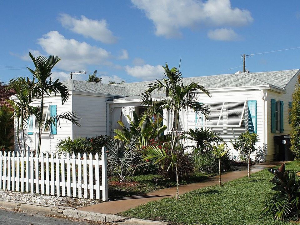 1st image of 1005 N Palmway