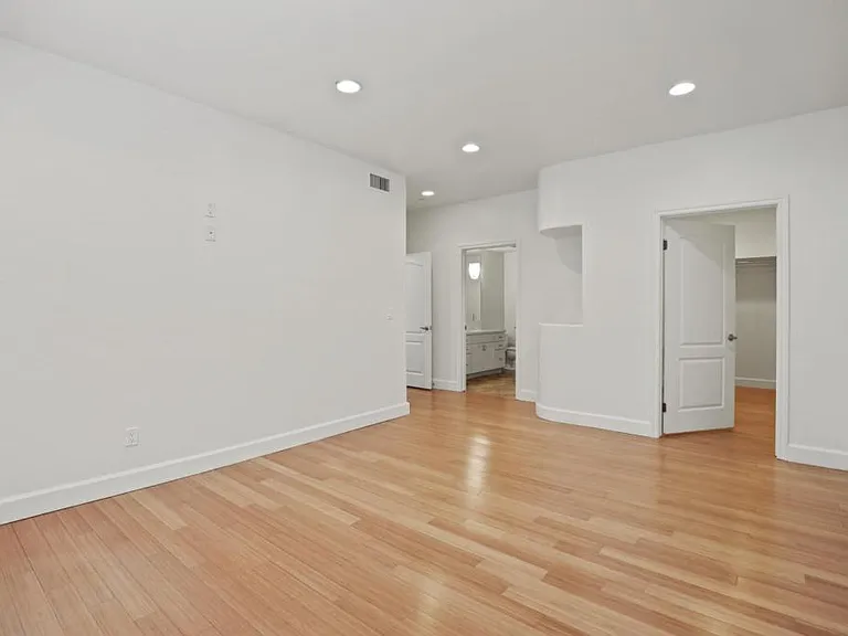 1433 Federal Ave #101 — Photo 23