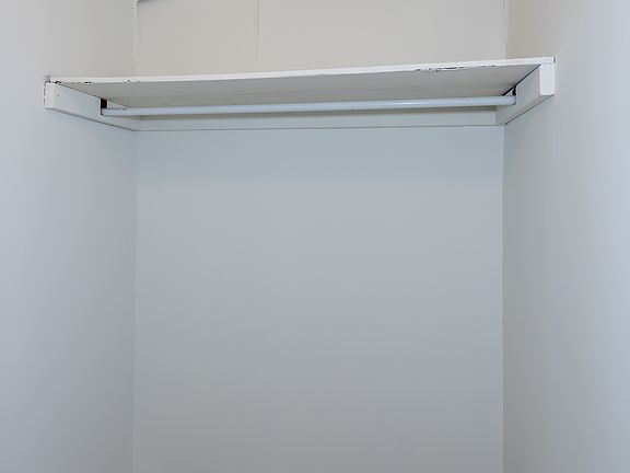 4th image of 1021 Art Hill Pl #1A2