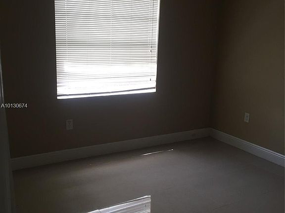 5th image of 708 SW 81st Ave #5A