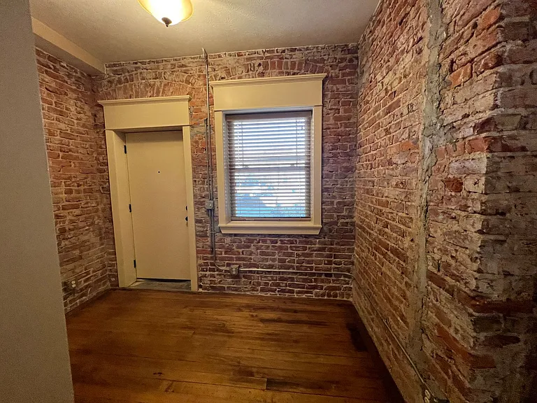 2934 Leavenworth St — Photo 99