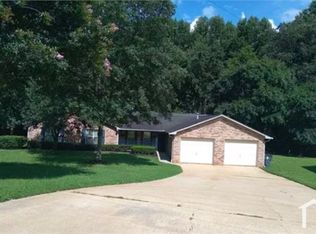 2003 Laboon Cir, College Park, GA 30349