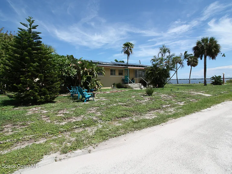 2910 Riverview Dr #B — Photo 1