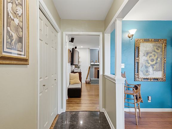 4th image of 735 Holiday Ln
