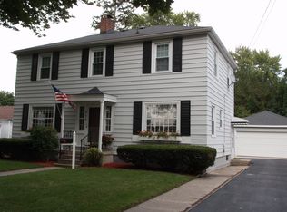 411 Burns St, Essexville, MI
