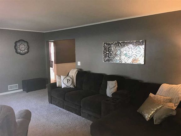 2nd image of 205 Cook Dr