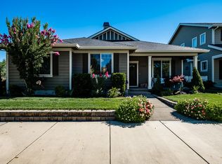 1094 N Haskell St, Central Point, OR 97502