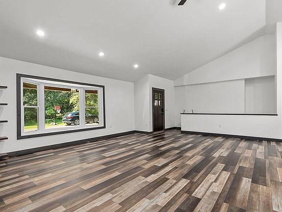 5th image of N2325 Elm St
