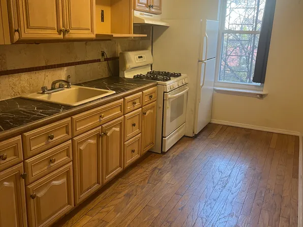 515 Rogers Avenue image 7 of 7