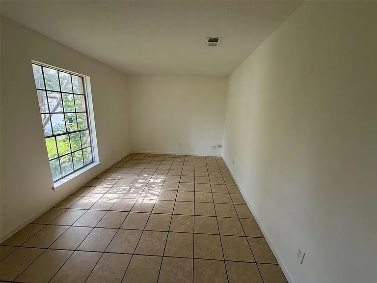 12818 Segrest Dr — Photo 7