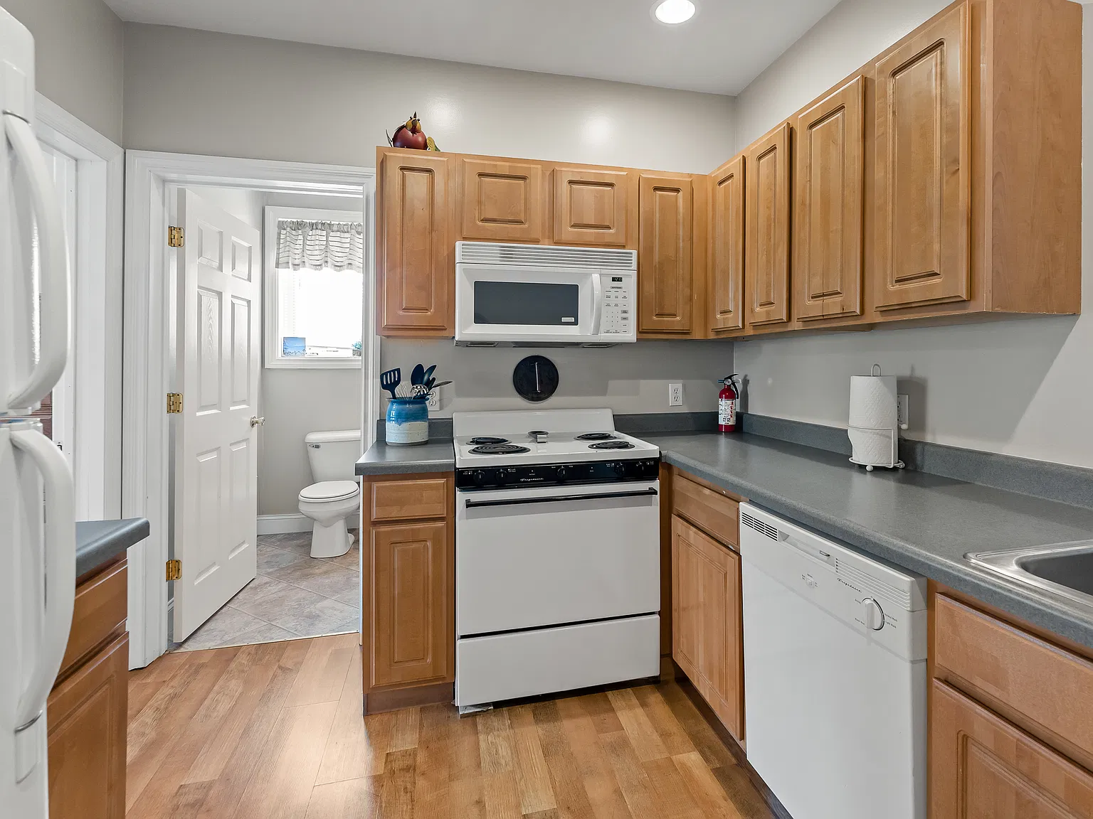 2 bed, $1,000 — Photo 3