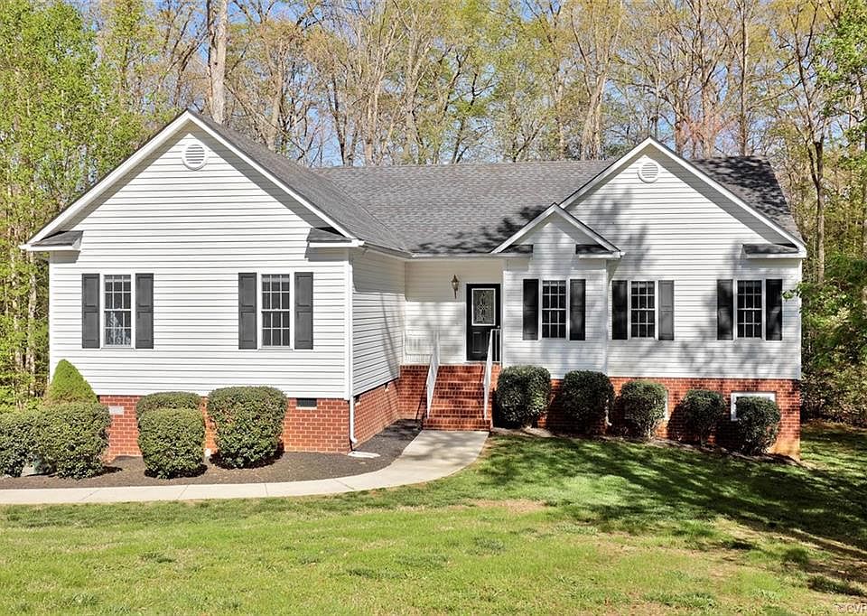1st image of 4415 Ambleside Dr