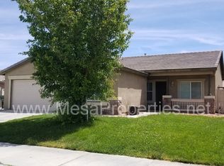 13615 Fox Point Rd, Victorville, CA 92392