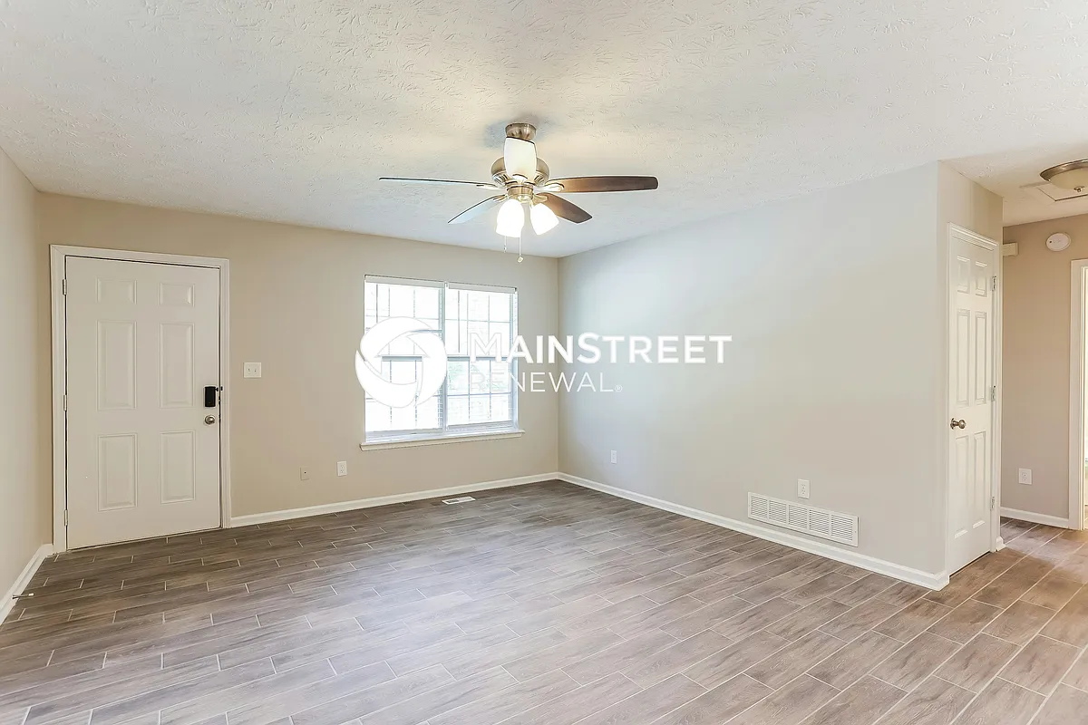 Living Room - 260 Cottonwood Loop