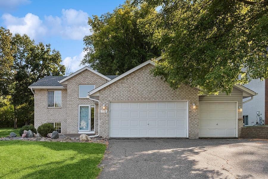 1st image of 775 Meadow Ln