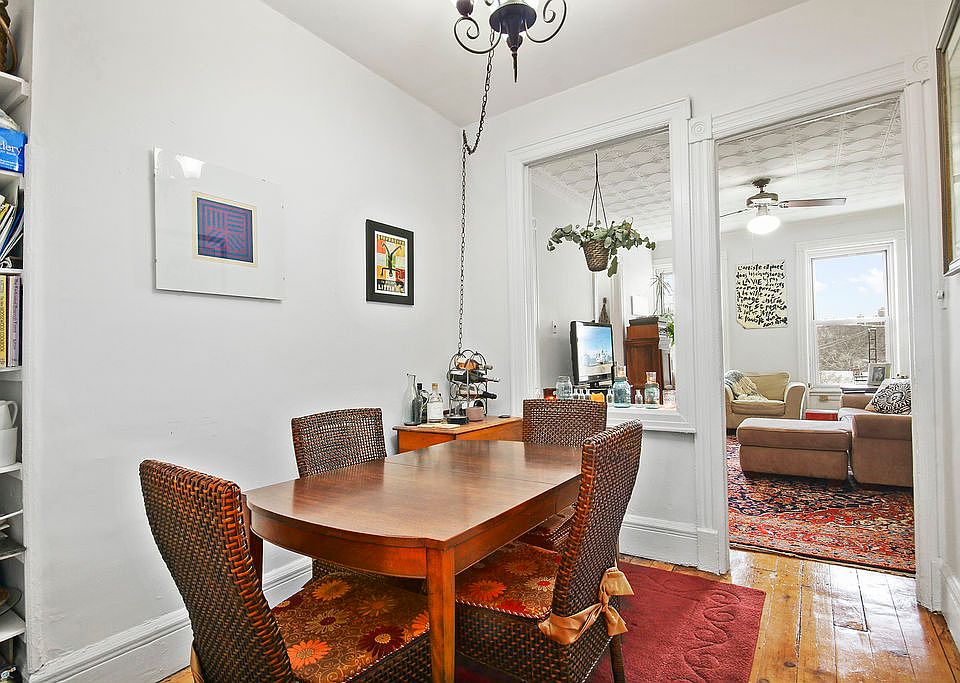 2nd image of 682 Carroll St APT 4