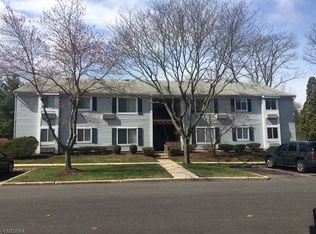 14 Steeplechase Ct #12, Somerset, NJ 08873