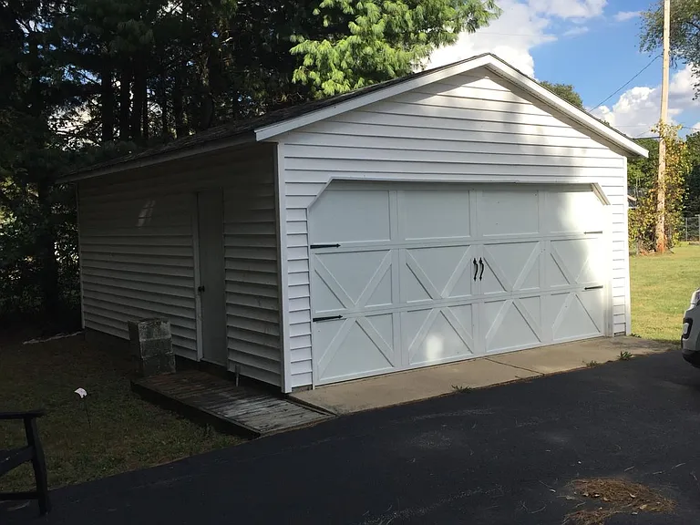 Oversized Garage