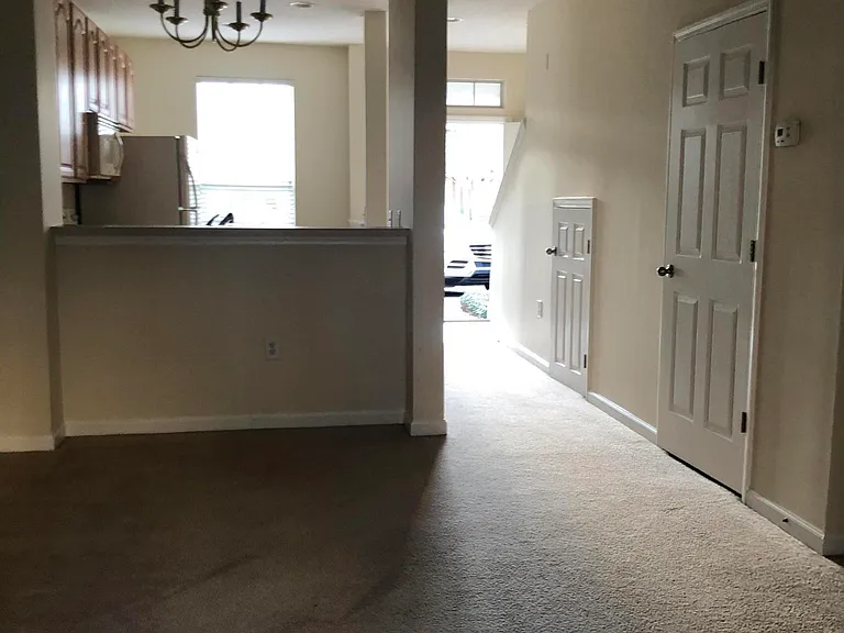 1521 Fieldview Dr — Photo 16