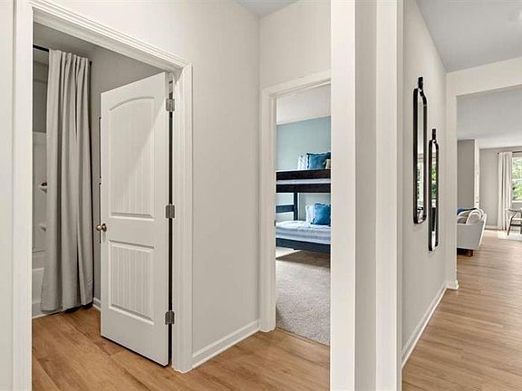 3rd image of 35 Coggins Pl