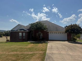 90 Emerald Ln, Greers Ferry, AR 72067