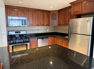 Portalegre, North Miami Beach, FL 33162