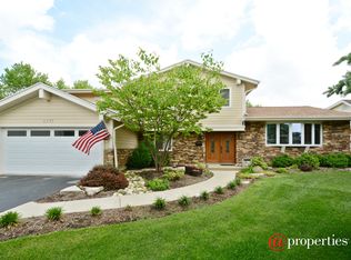 1145 Concord Ln, Hoffman Estates, IL 60192