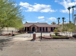 2402 Viewpoint Dr, Henderson, NV 89014