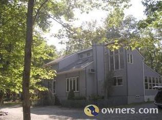 106 Northwynd Dr, Milford, PA