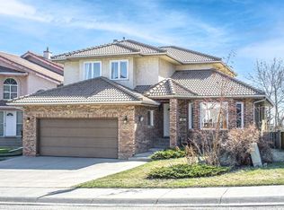 2612 W Signal Hill Dr SW, Calgary, AB T3H2T7
