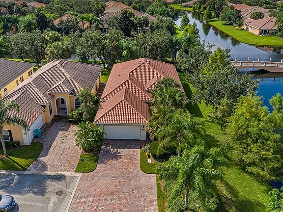 4th image of 11946 Gennaro Ln