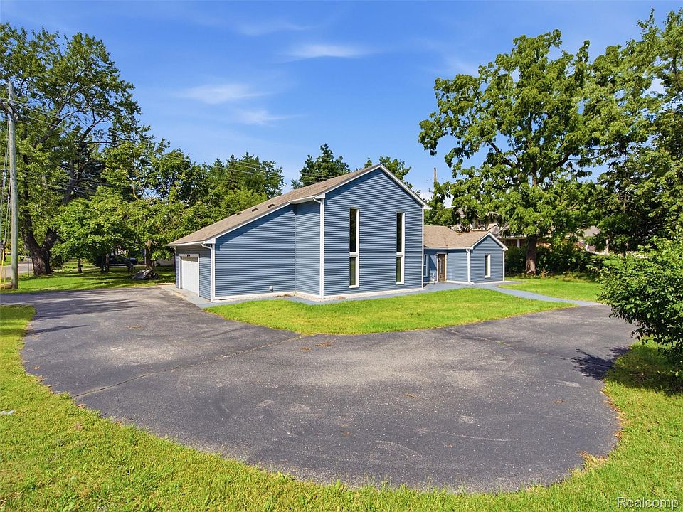 3700 Green Lake Rd, photo 2