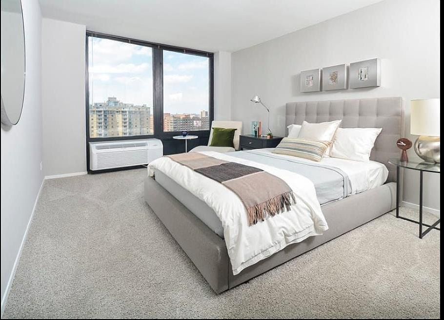 1st image of 1041 W Wilson Ave #201