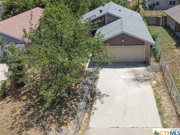 2212 Carousel Dr, Killeen, TX 76543