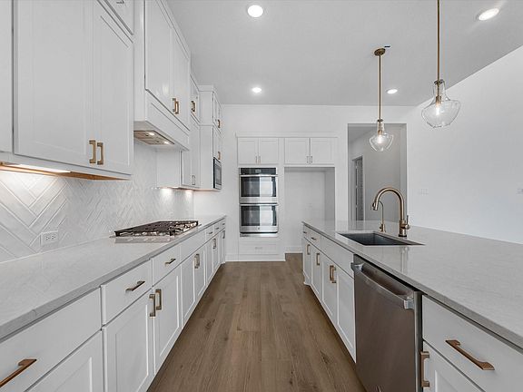 4th image of 3014 Elderberry Orchard St