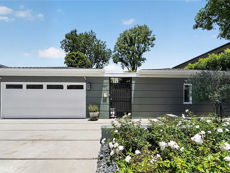13047 Dickens St — Photo 30