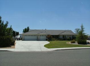 19001 Sahale Rd, Apple Valley, CA 92307