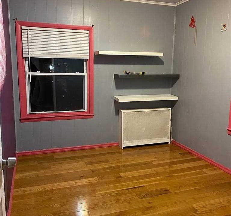 1st image of 10928 176th St