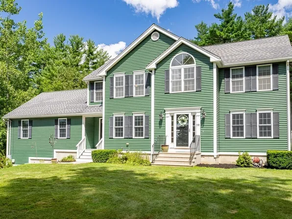 378 Chapel St, Holden, MA 01520
