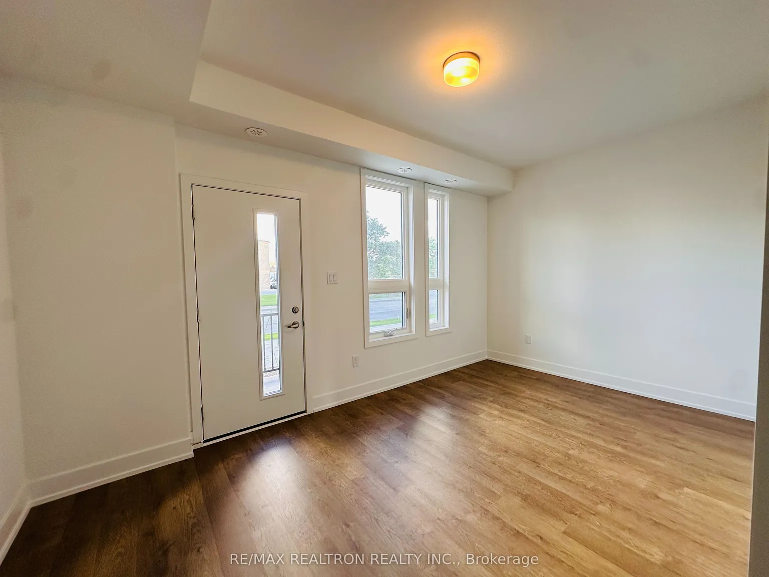 3 bed, $3,500 — Photo 3