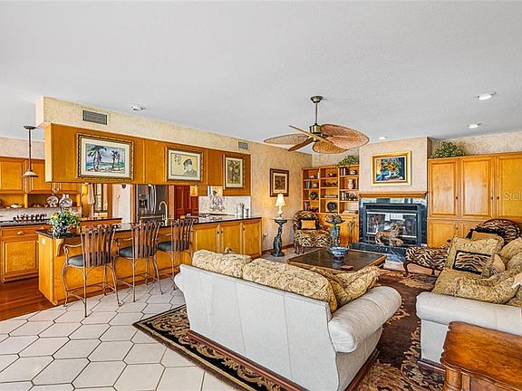 5th image of 909 Bayshore Dr