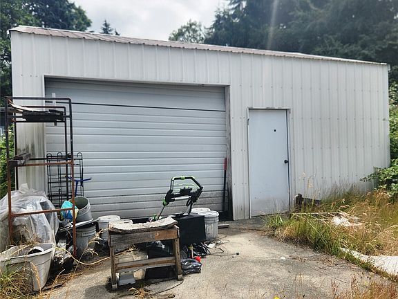 5th image of 257 SW 131st Street
