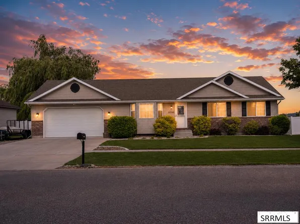 2890 N Azure Dr, Idaho Falls, ID 83401